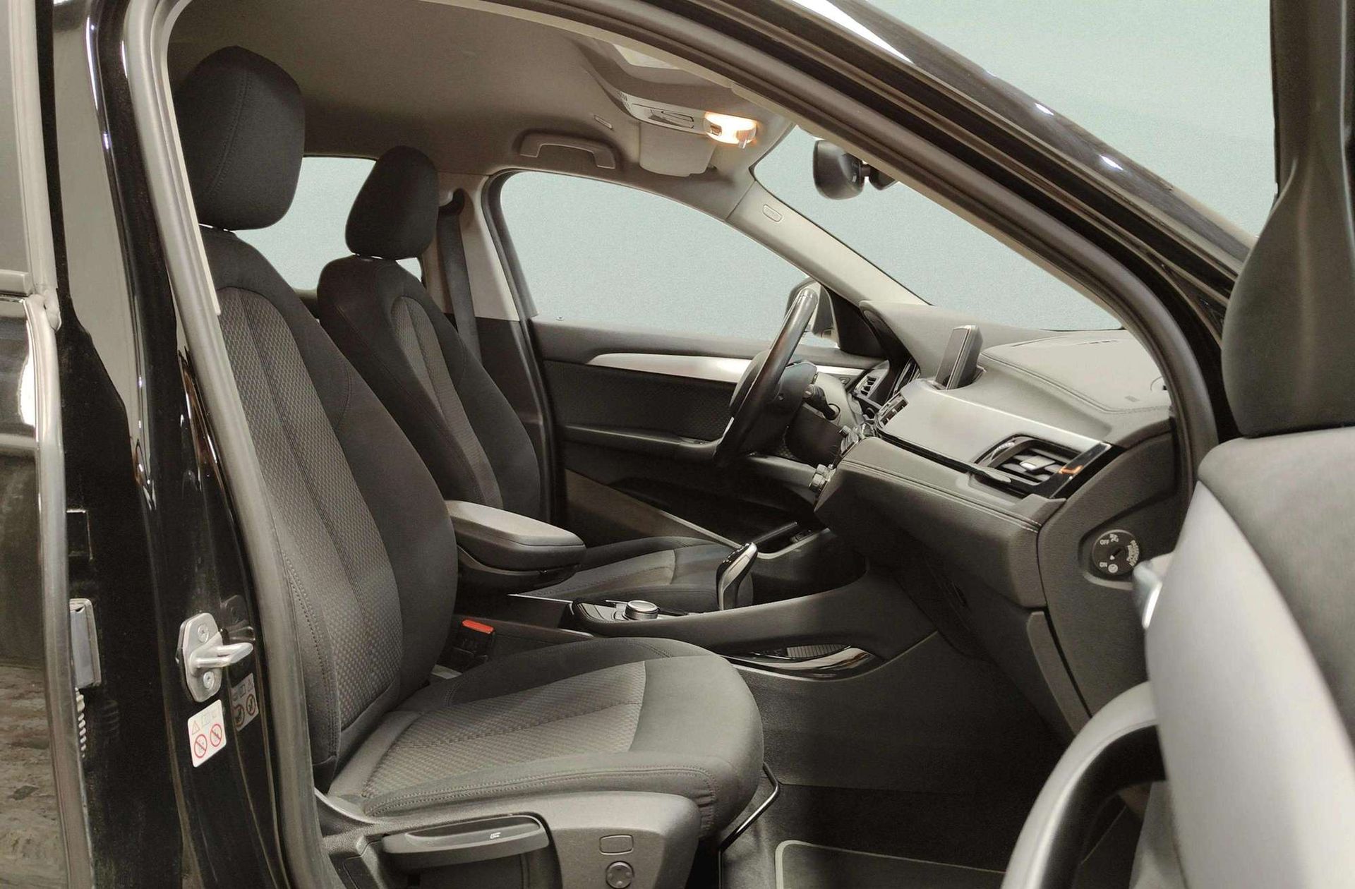 BMW X2 sDrive18d Business - foto 21