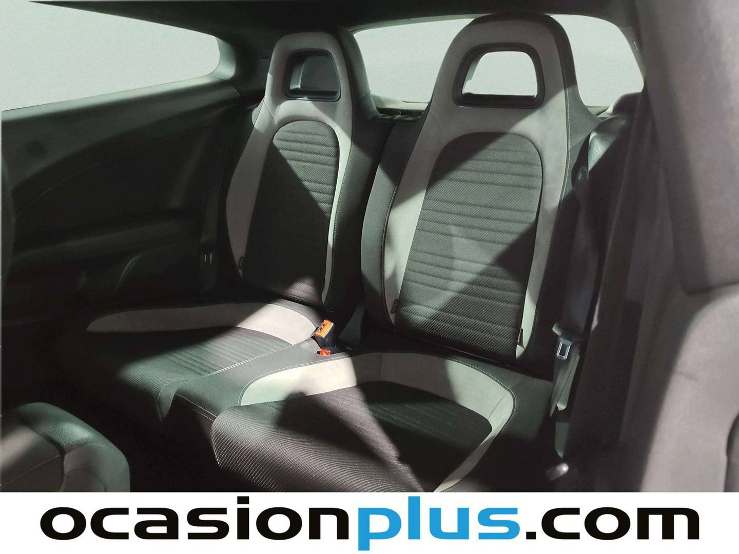 Foto Volkswagen Scirocco Volkswagen Scirocco R-Line 2.0 TDI BMT (150 CV) DSG