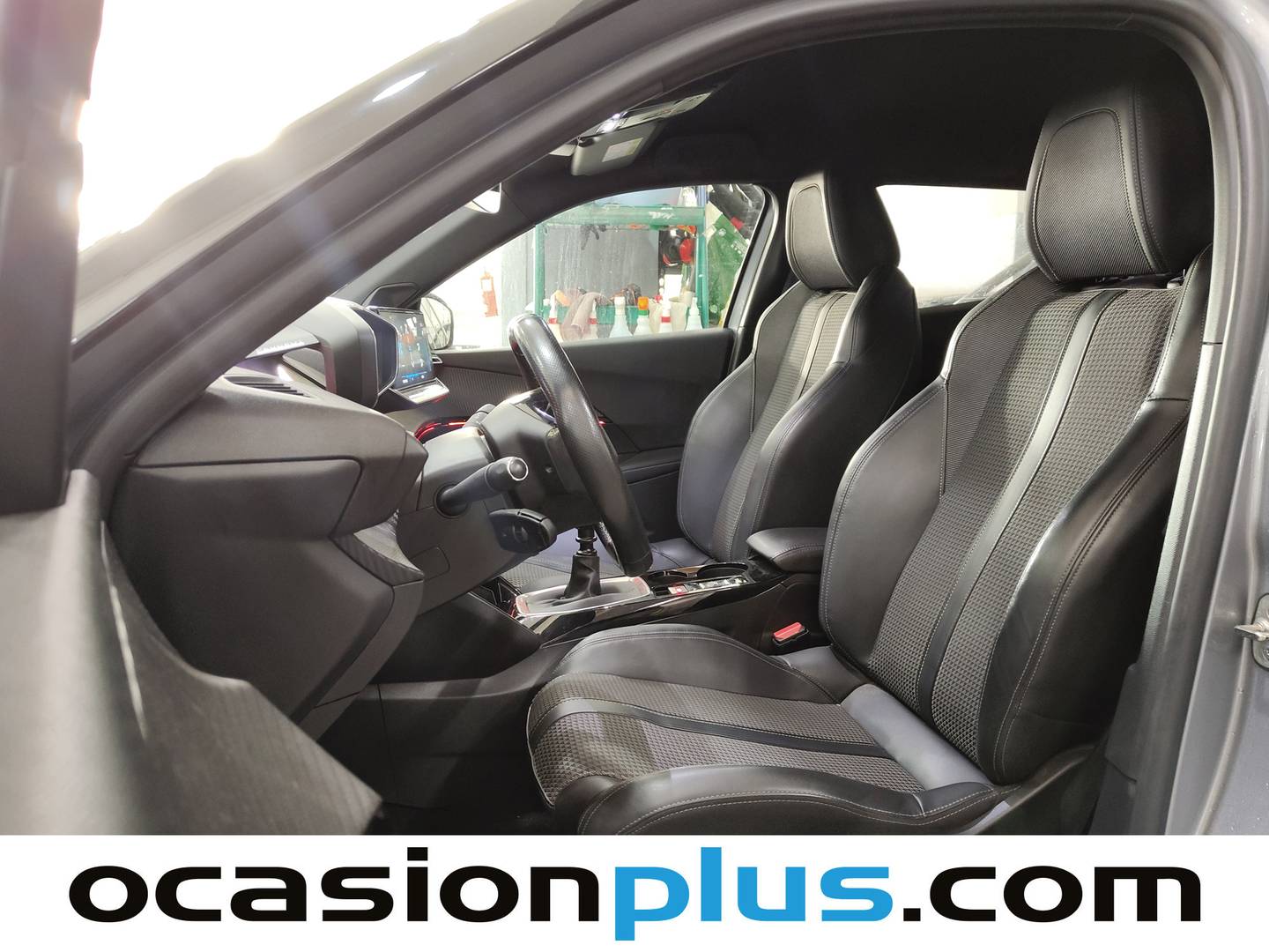 Foto asientos delanteros Peugeot 2008 Peugeot 2008 GT Puretech 130 S&S BVM6