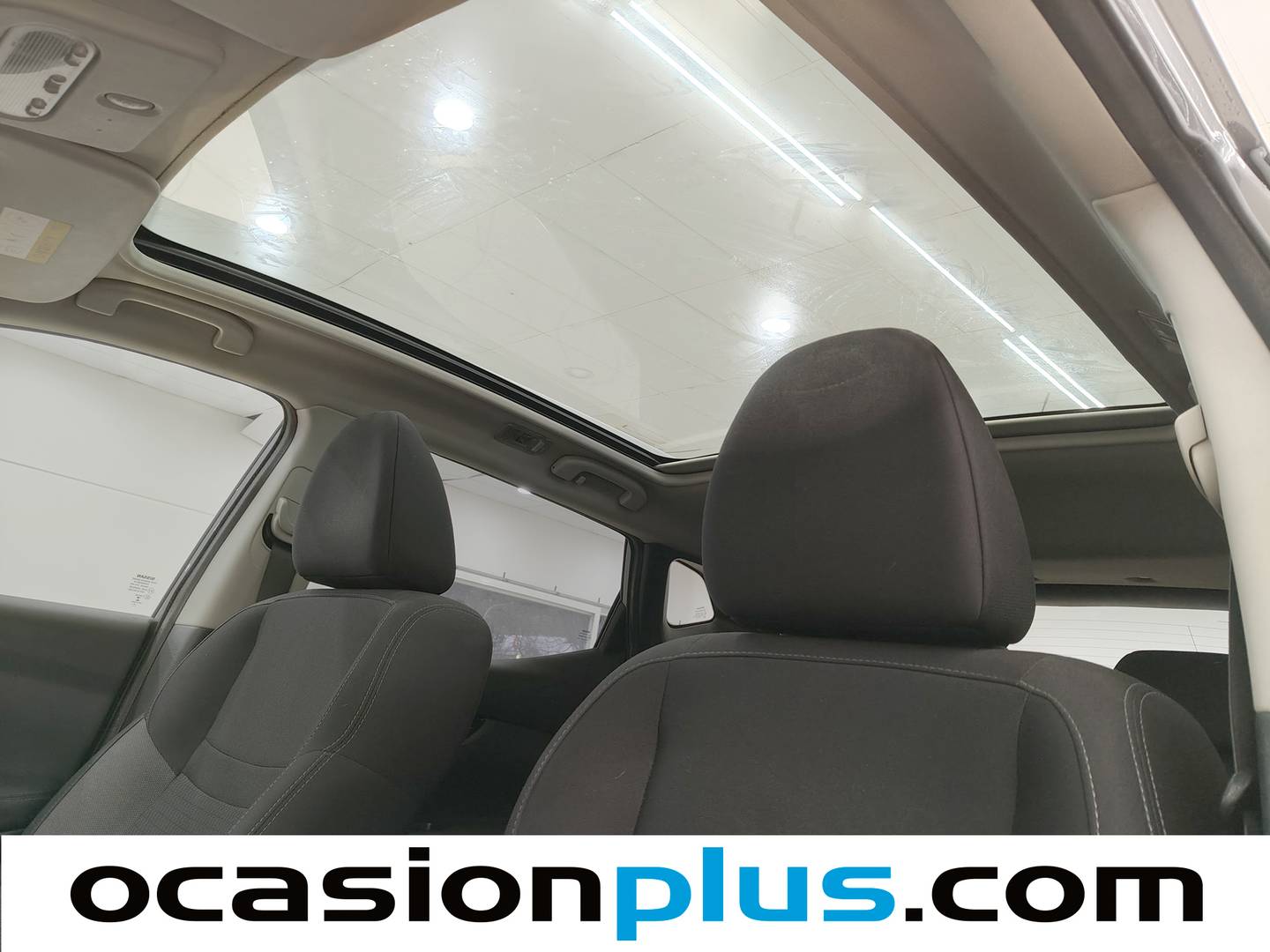 Extras y acabados del Nissan QASHQAI Nissan Qashqai DIG-T 140 Acenta 4x2 (140 CV)