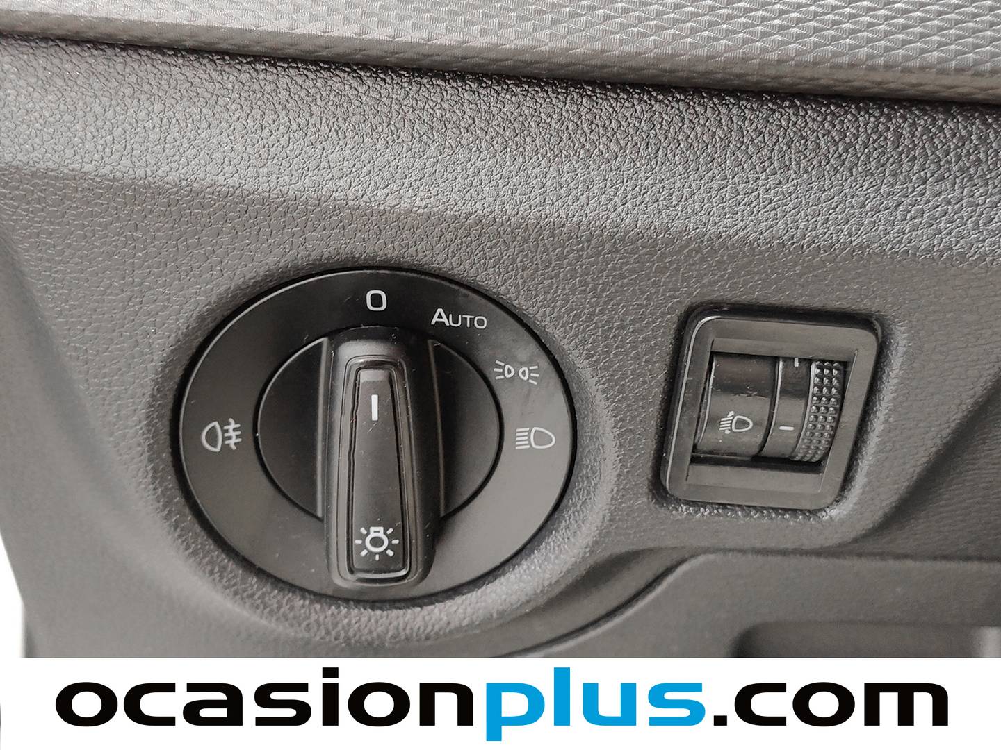 Acabados Skoda Kamiq Skoda Kamiq 1.0 TSI Ambition DSG (110 CV)