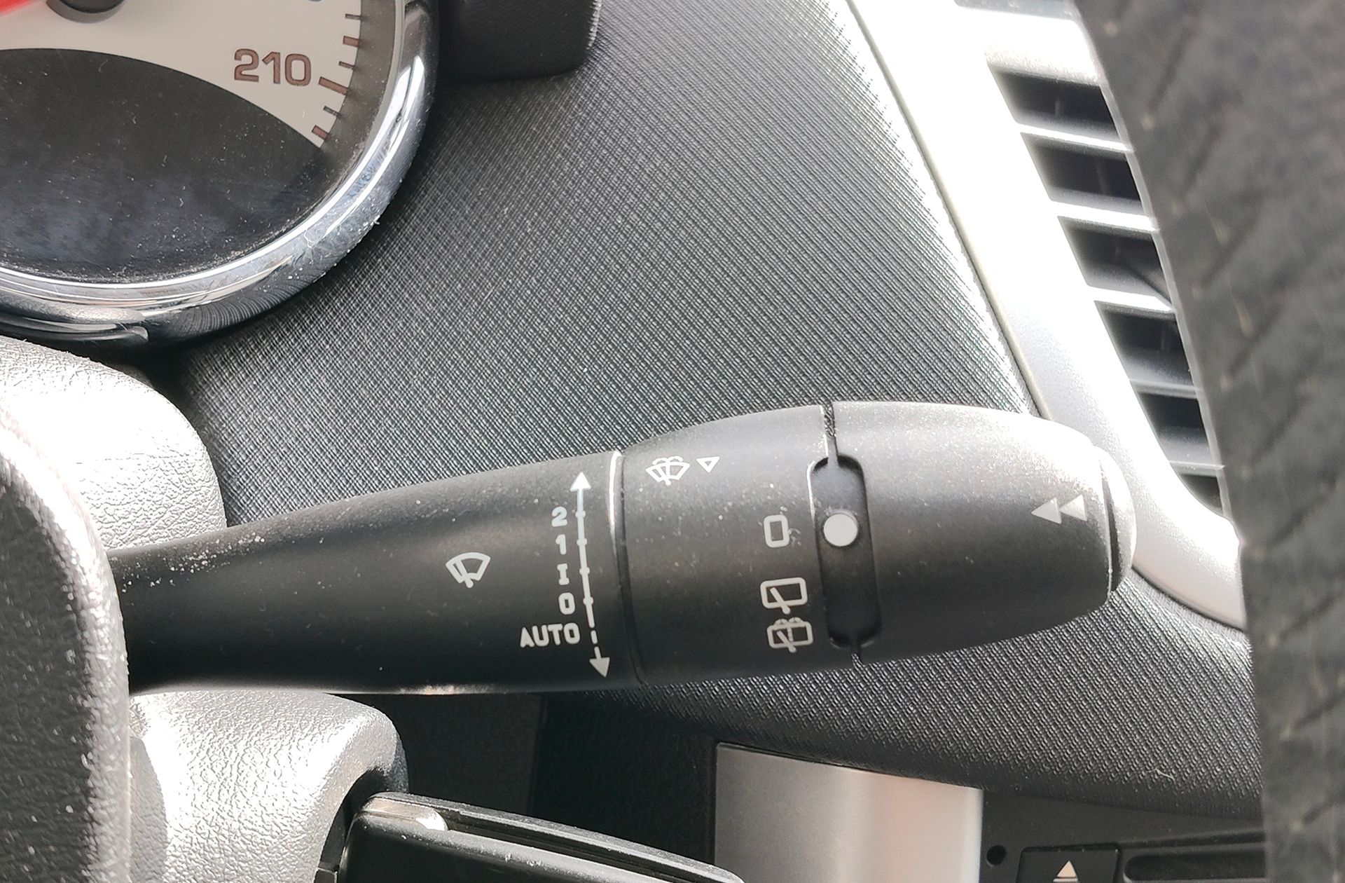 Peugeot 207 1.6 HDi Sport FAP - foto 22
