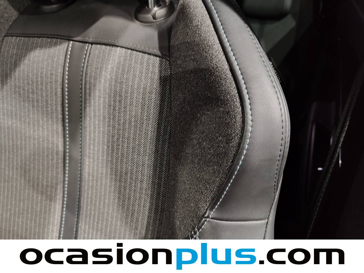 Foto Peugeot 5008 Peugeot 5008 PureTech 130 S&S Allure EAT8 (130 CV)