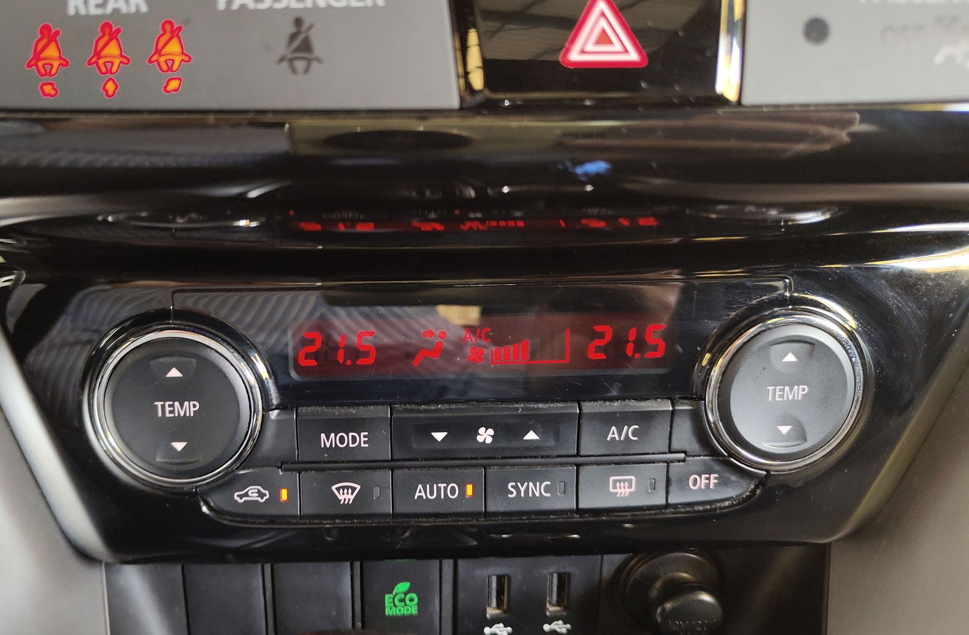 Mitsubishi Eclipse Cross 150T Kaiteki 4WD CVT - foto 32