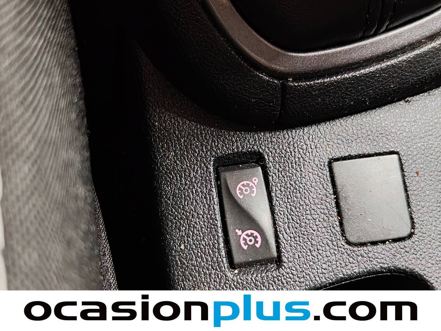 Equipamiento del Renault Clio Renault Clio Limited 1.2 16v (75 CV)
