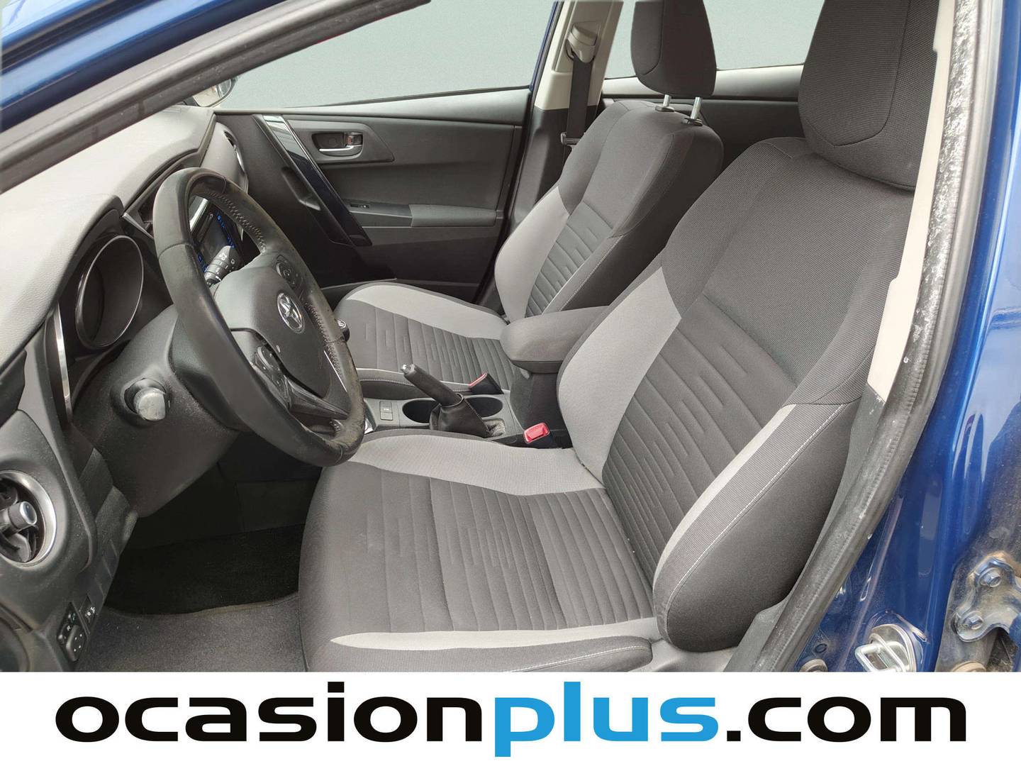 Foto asientos delanteros Toyota Auris Toyota Auris 1.4 90 D Active (90 CV)