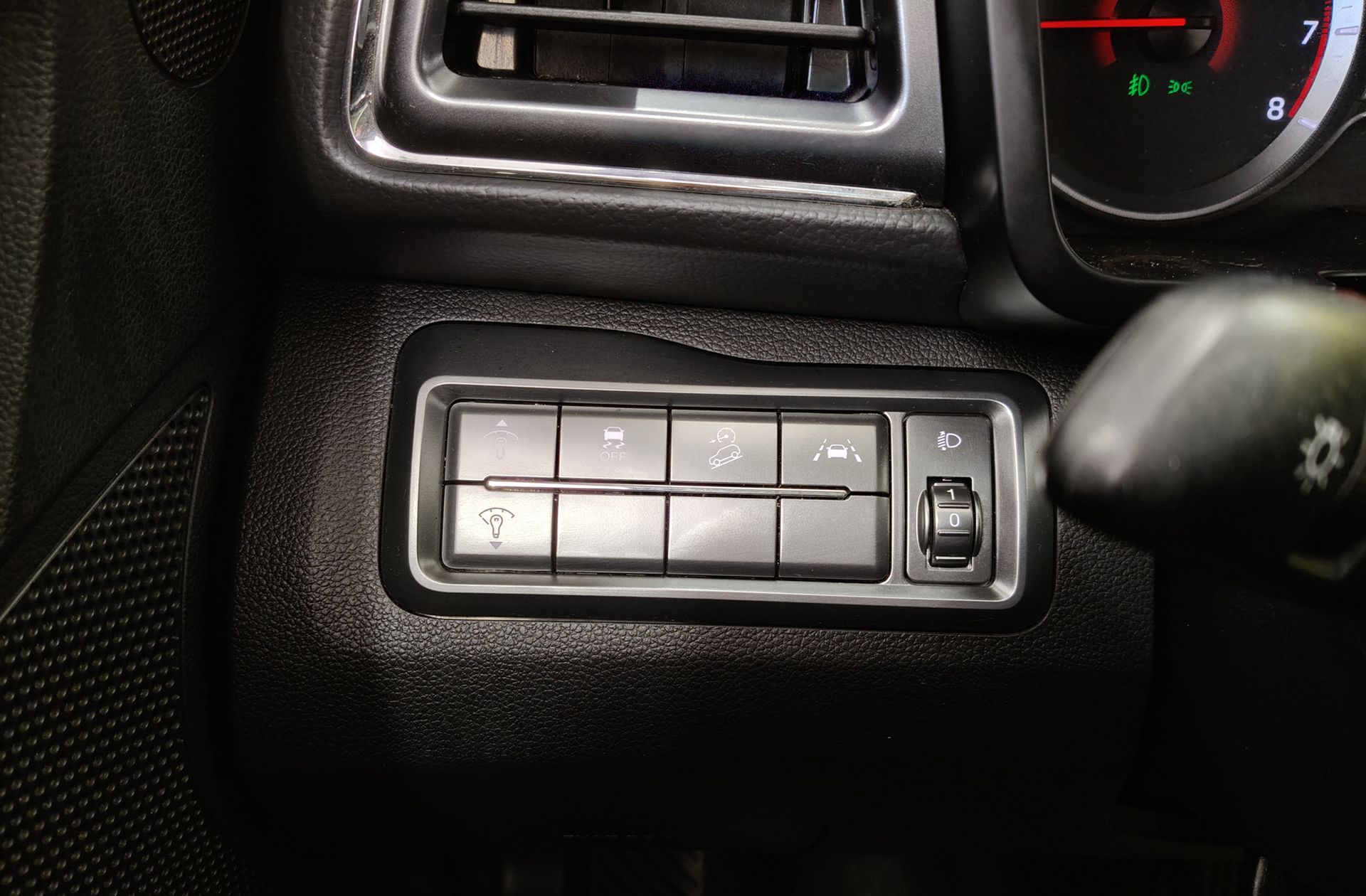 SsangYong Tivoli G12T Urban Plus - foto 21