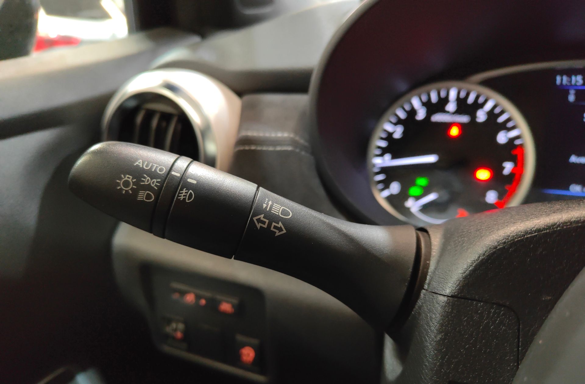 Nissan Micra DIG-T N-Sport - foto 25