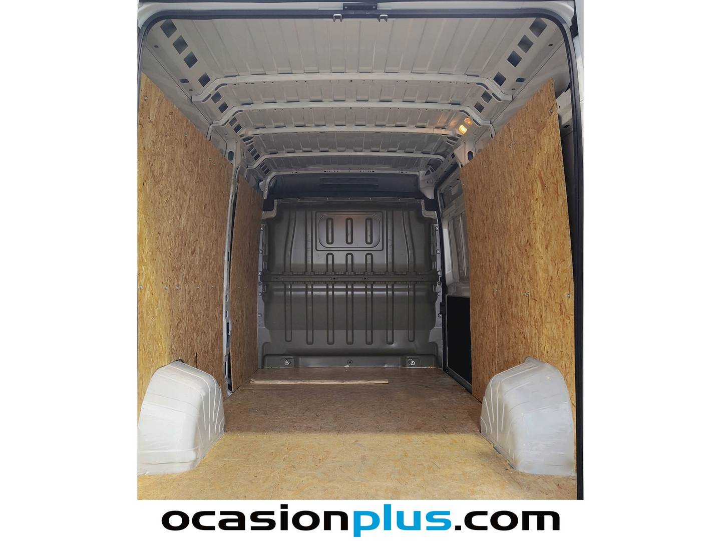 Foto asientos traseros Citroën Jumper Citroën Jumper BlueHDi 140 35 L3H2 (140 CV)