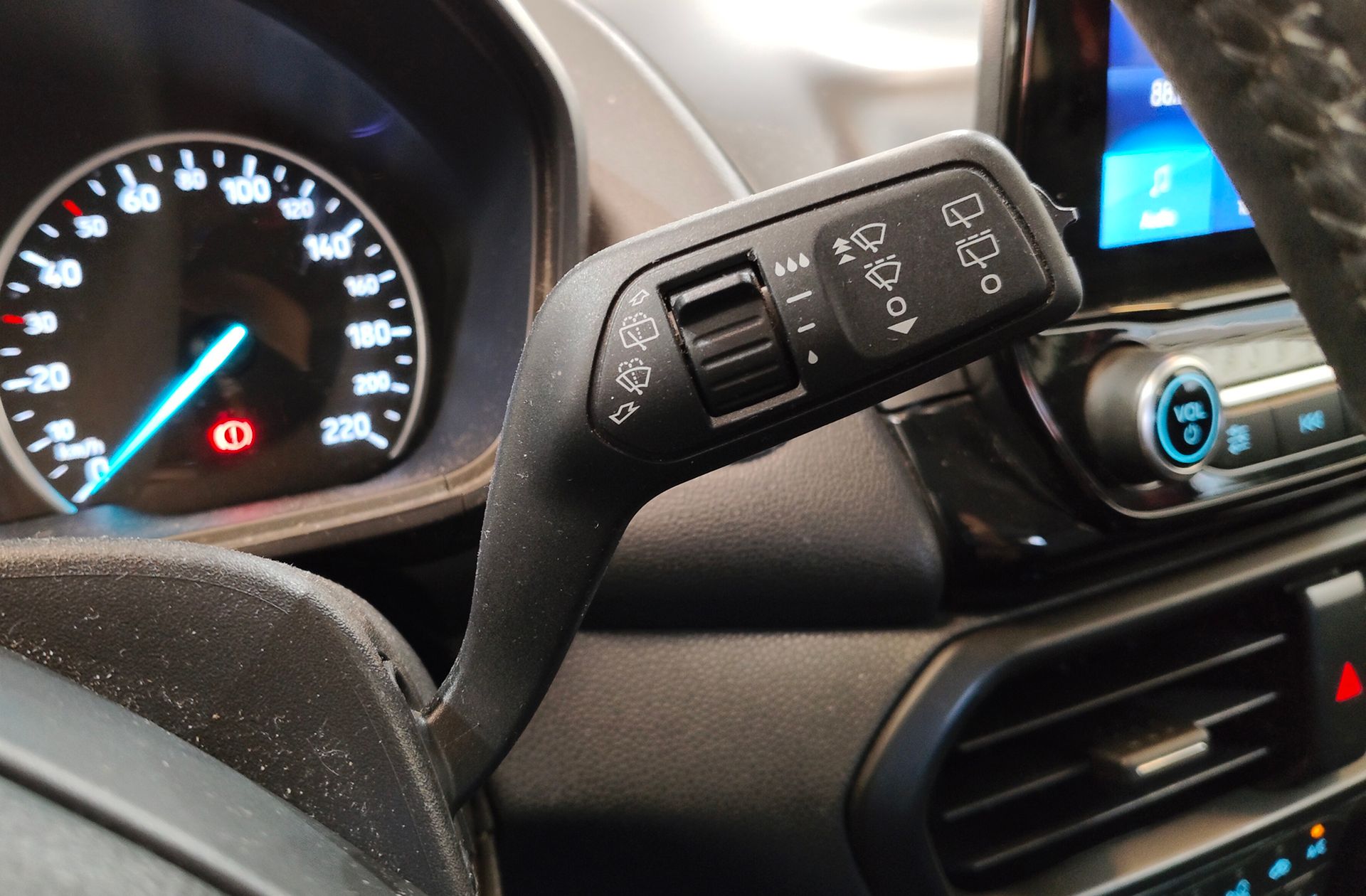 Ford EcoSport 1.0T EcoBoost Active - foto 29