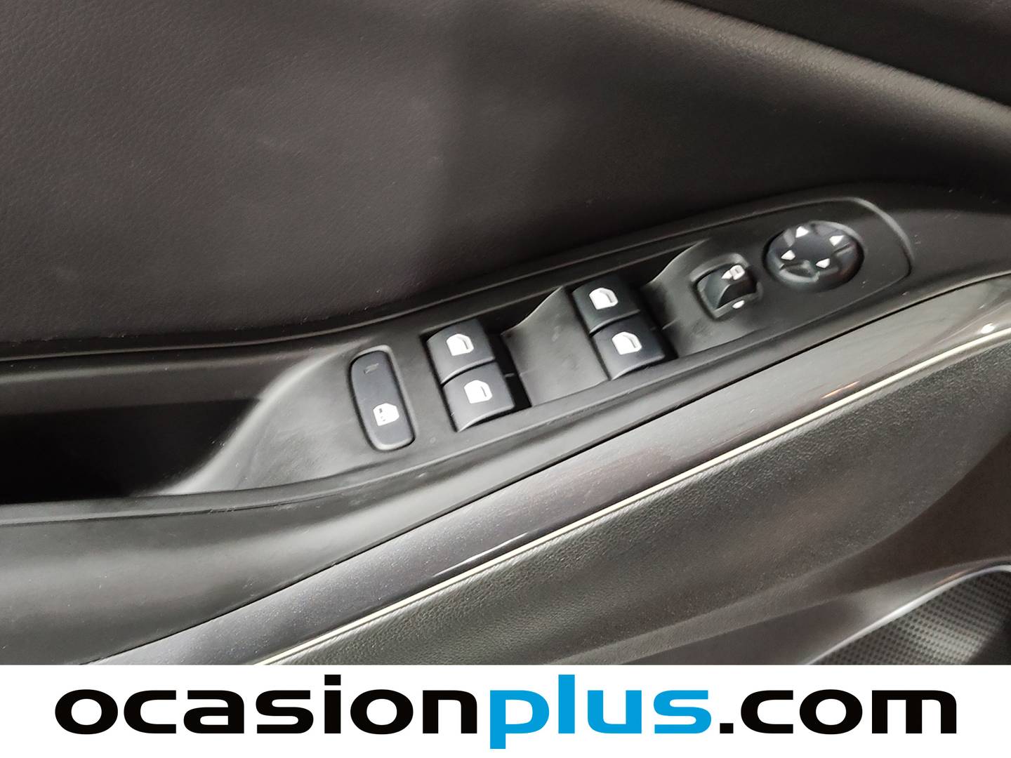 Foto Opel Grandland X PHEV Opel Grandland X 1.6 Turbo PHEV Ultimate 4x2 Auto (224 CV)