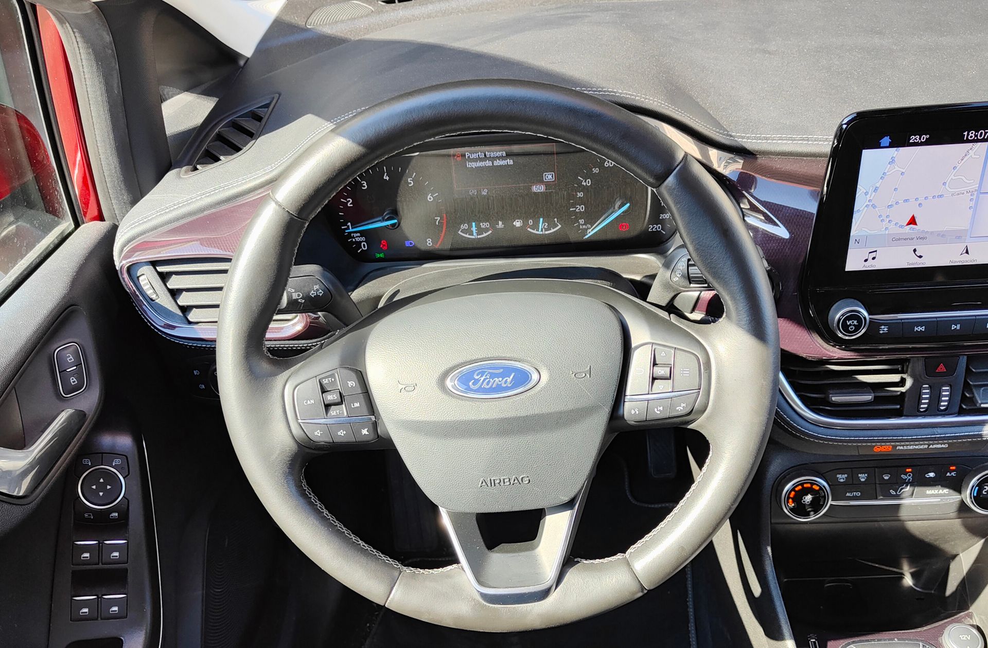 Ford Fiesta 1.0 EcoBoost Vignale - foto 26