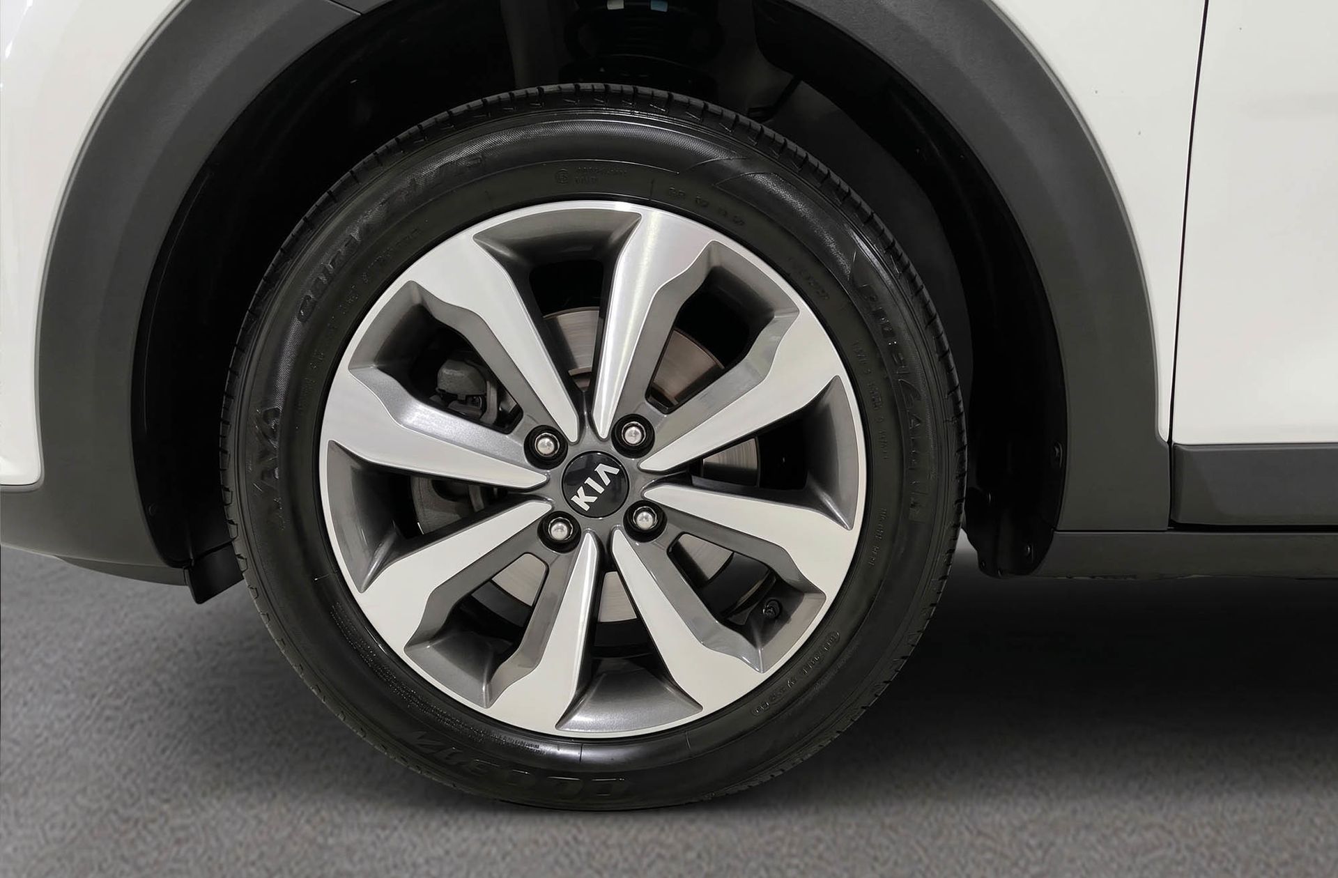 Kia Stonic 1.0 T-GDi MHEV Drive iMT - foto 34