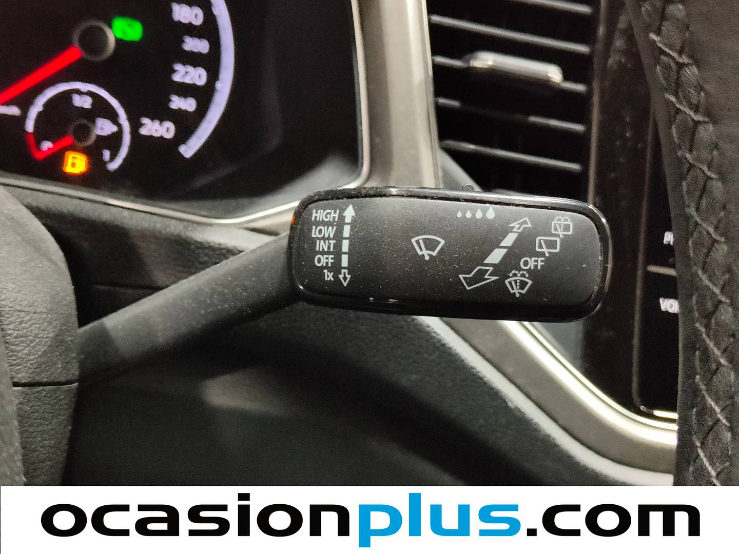 Foto Volkswagen T-Roc Volkswagen T-Roc Advance 2.0 TDI (150 CV) DSG