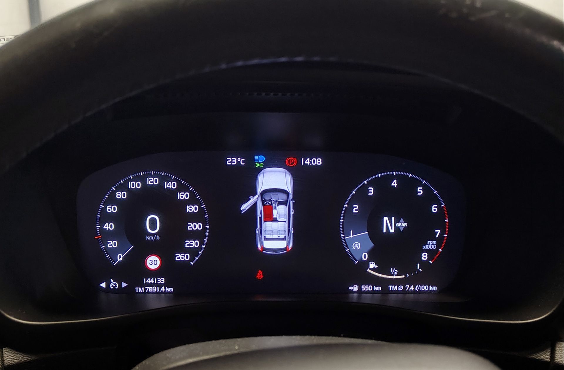 Volvo XC40 T3 - foto 24