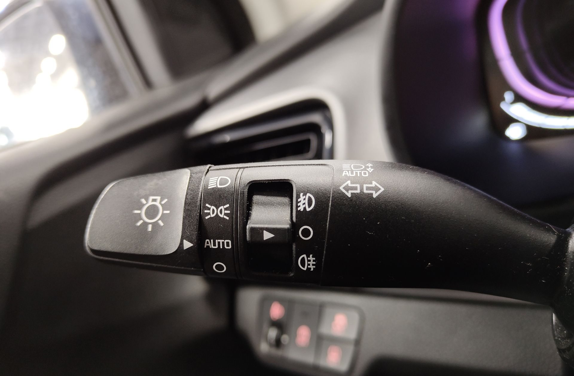 Kia Stonic 1.0 T-GDi Drive DCT - foto 24