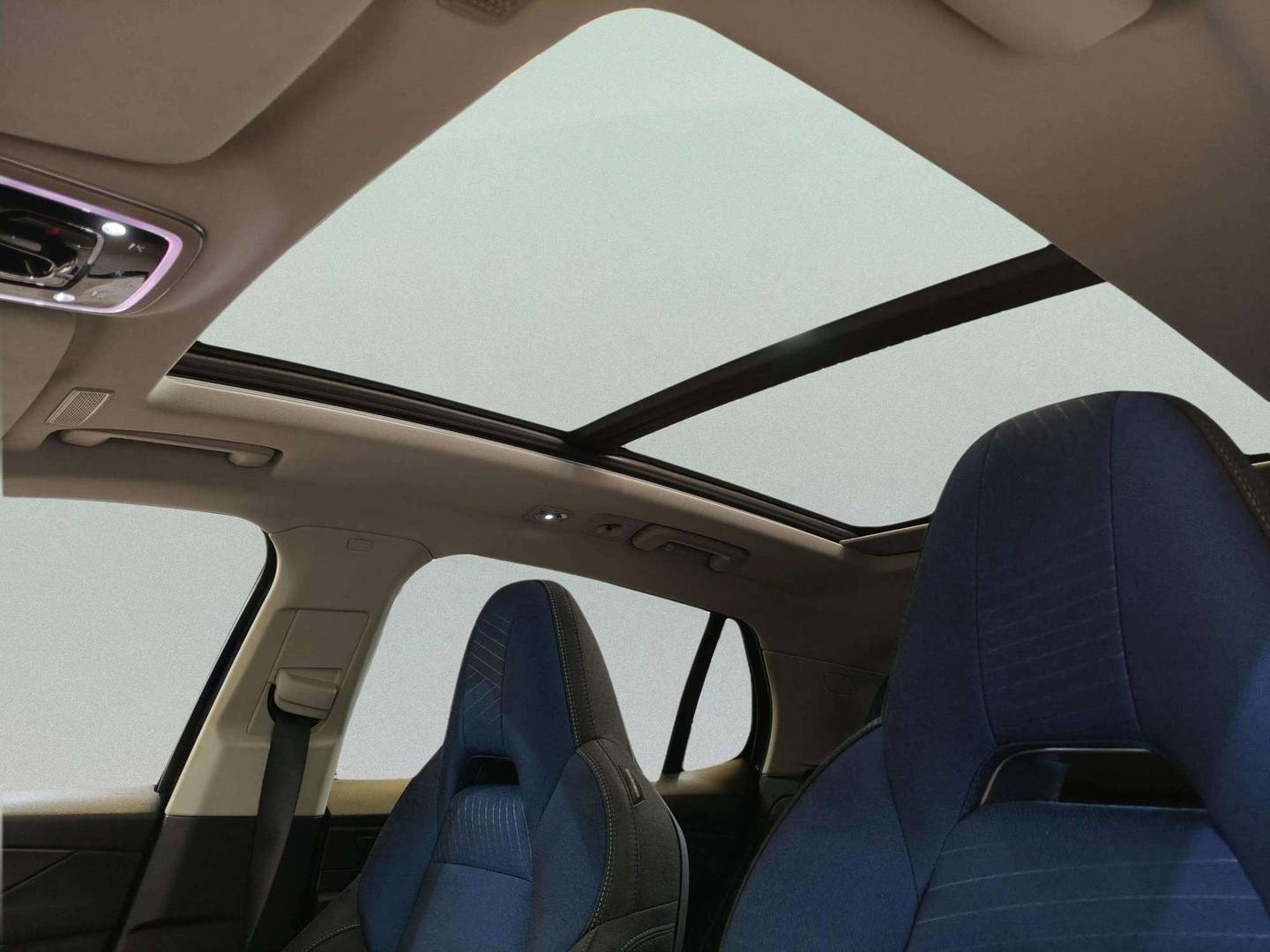 Extras y acabados del Lynk & Co 01 Lynk & Co 01 1.5 PHEV (261 CV)