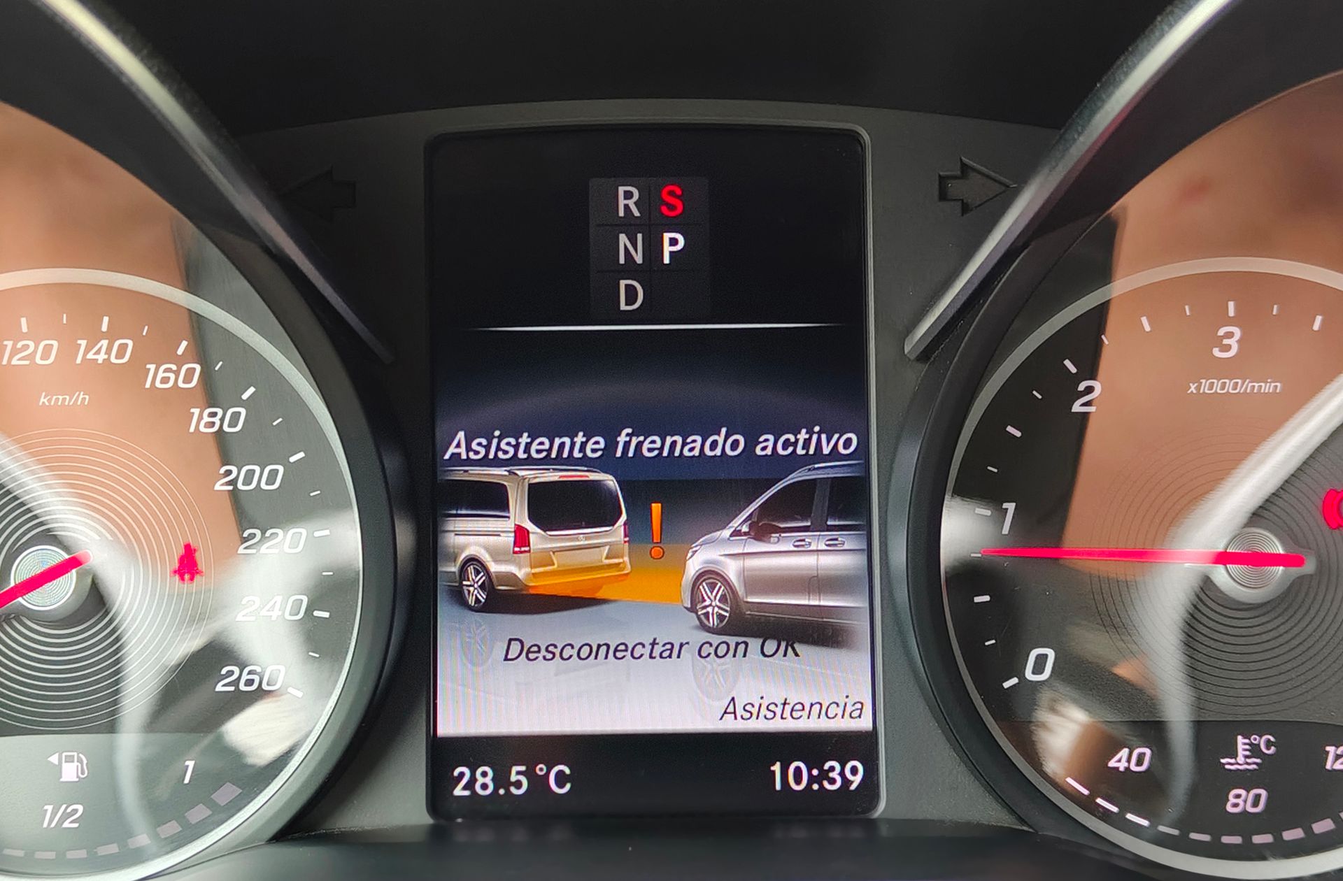 Mercedes-Benz Clase V V 300d Largo Avantgarde 7 plazas - foto 17