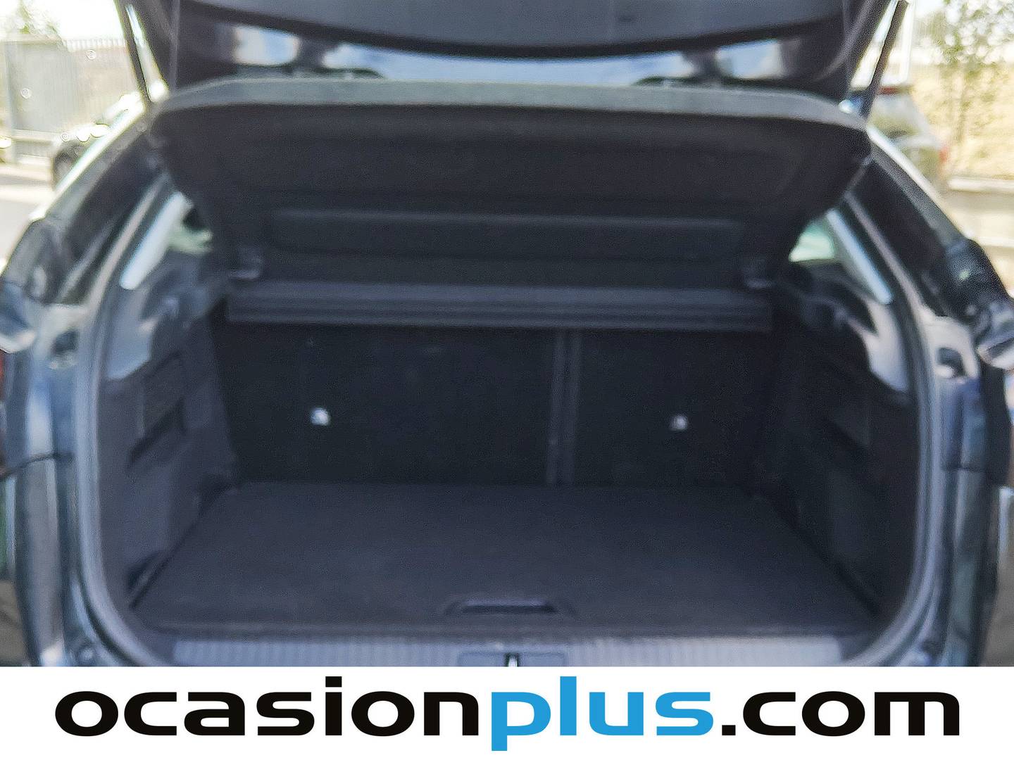 Foto Peugeot 408 Peugeot 408 Allure PHEV 180 e-EAT8 (181 CV)