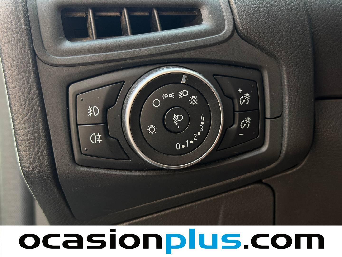Acabados Ford Focus Ford Focus 1.6 TI-VCT Business (125 CV)
