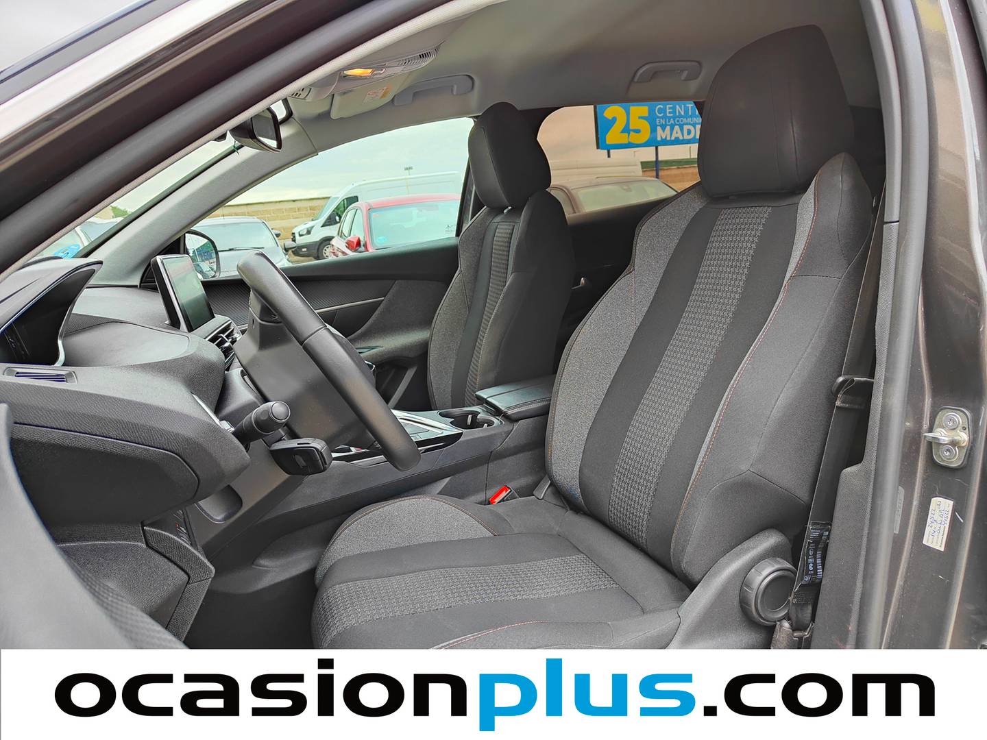 Foto asientos delanteros Peugeot 3008 Peugeot 3008 BlueHDi 130 S&S Active Pack (130 CV)