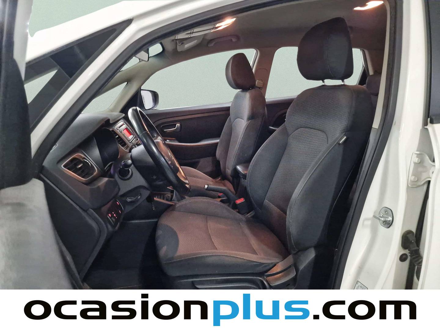 Foto asientos traseros KIA Carens KIA Carens 1.7 CRDi VGT Concept Eco-Dynamics (115 CV) 7 Plazas