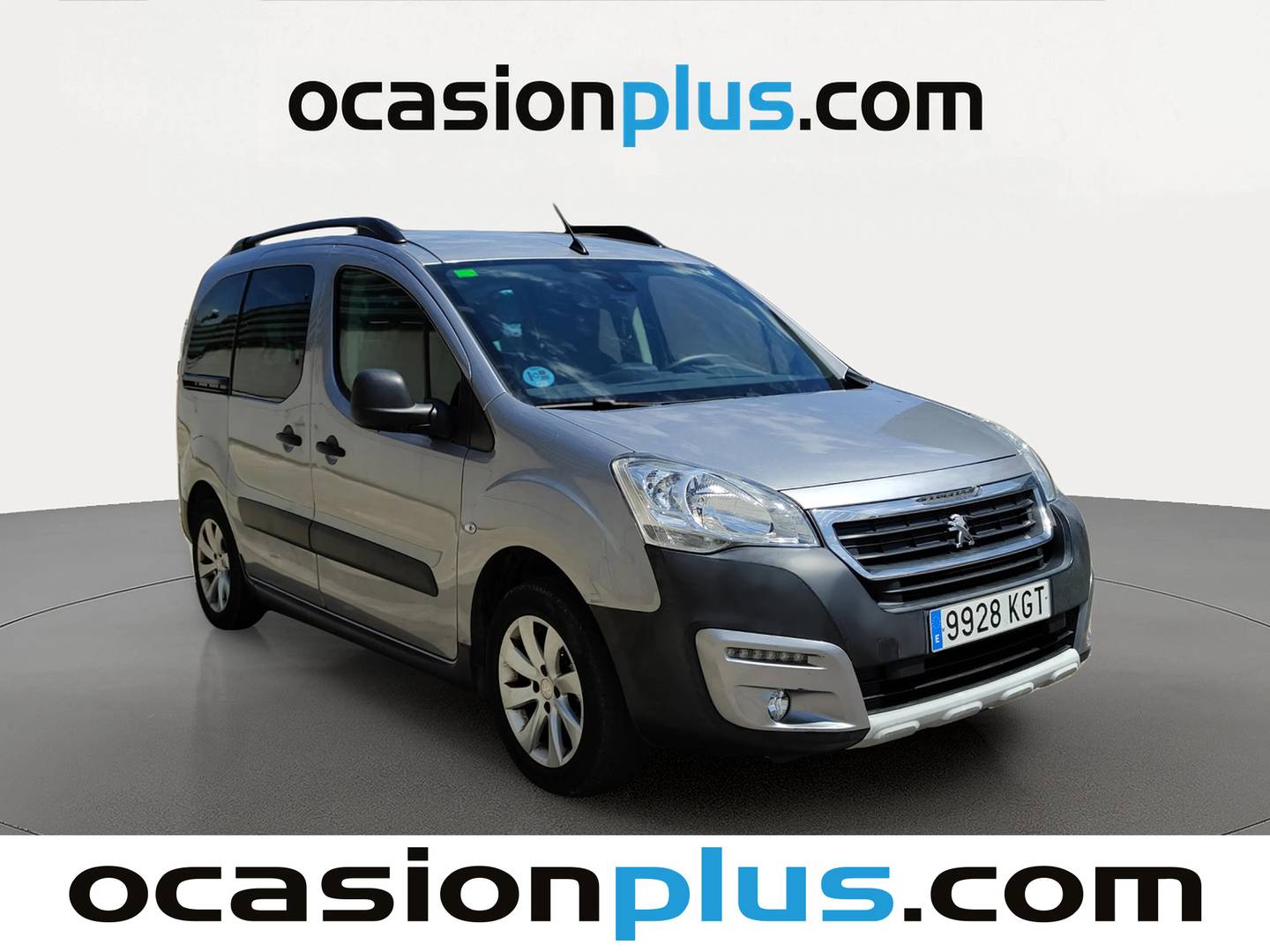 Foto delantera Peugeot Partner Peugeot Partner Tepee Combi 1.2 PureTech Outdoor (110 CV) derecha