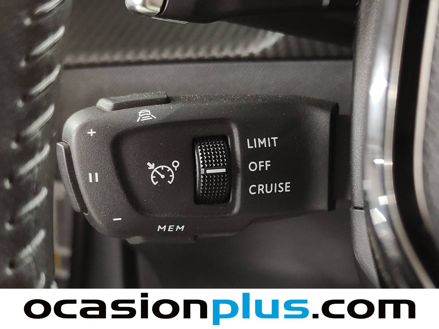 Peugeot 2008 Peugeot 2008 Allure Hybrid eDCS6 (145 CV) 145cv