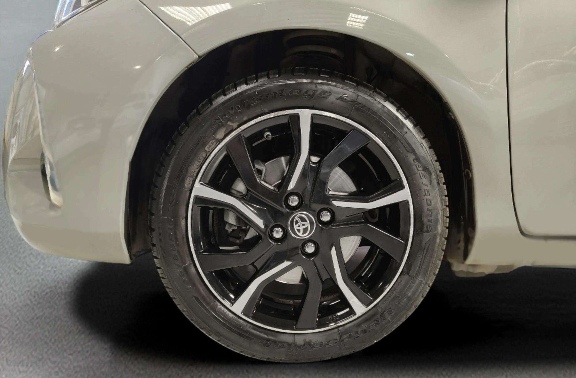 Toyota Yaris 1.5 Hybrid Feel - foto 31
