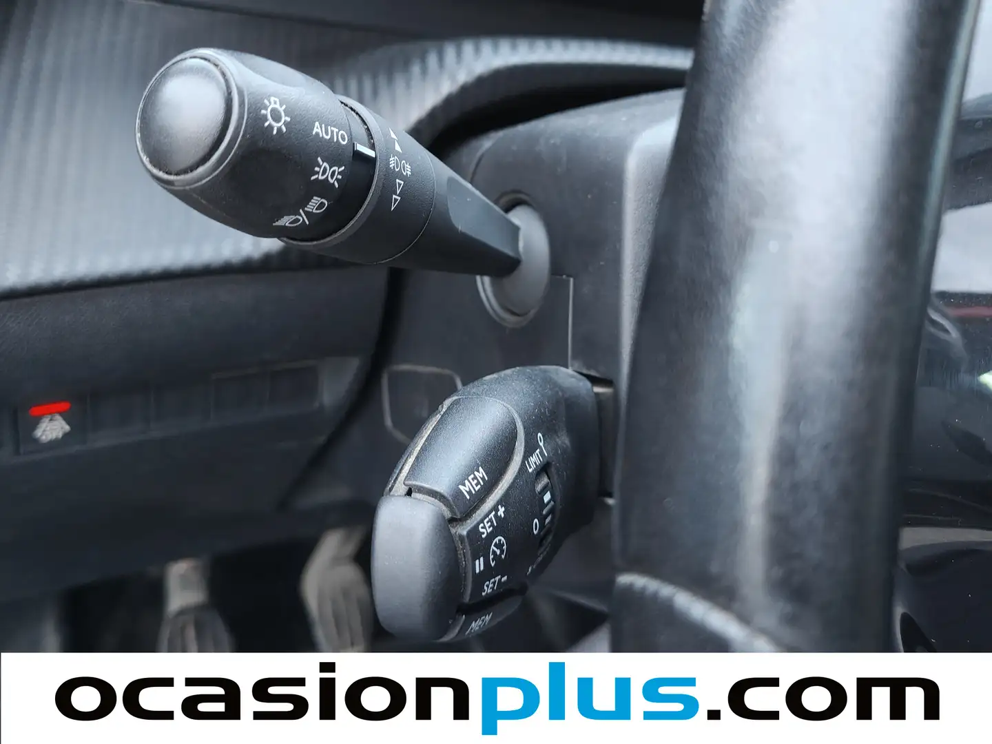 Foto Peugeot 2008 Peugeot 2008 BlueHDi 100 S&S Allure (100 CV)