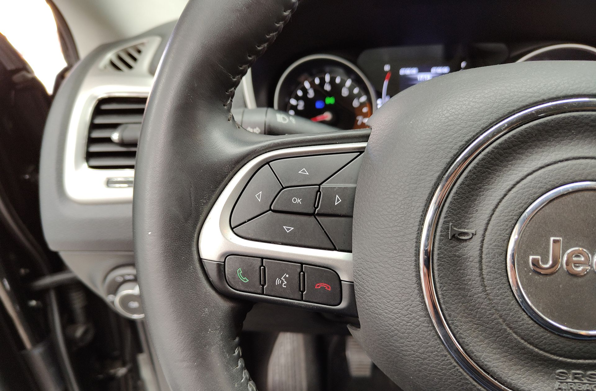 Jeep Compass 1.4 MultiAir Sport 4x2 - foto 25