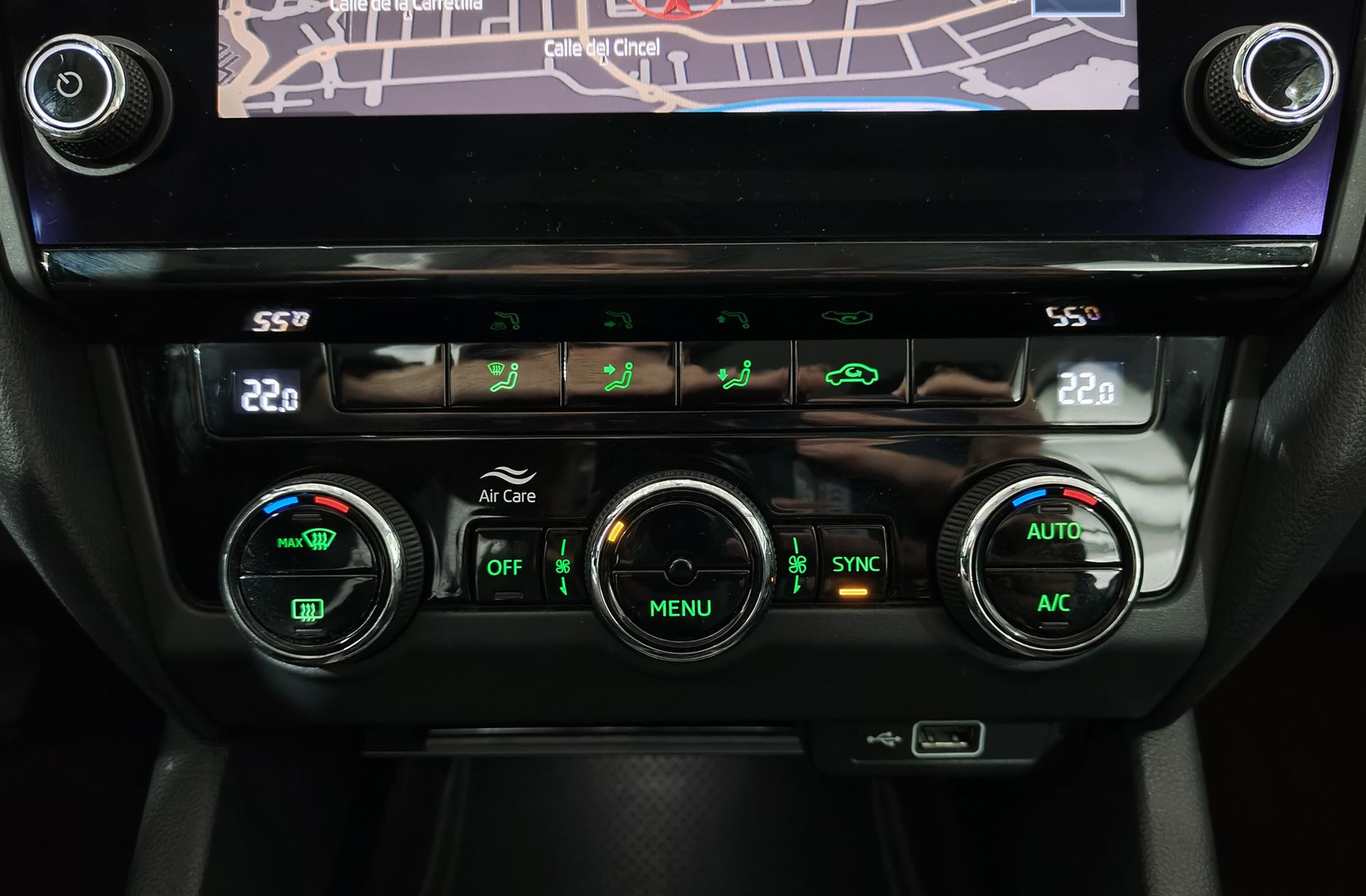 Škoda Octavia Combi 1.6 TDI CR Ambition - foto 32