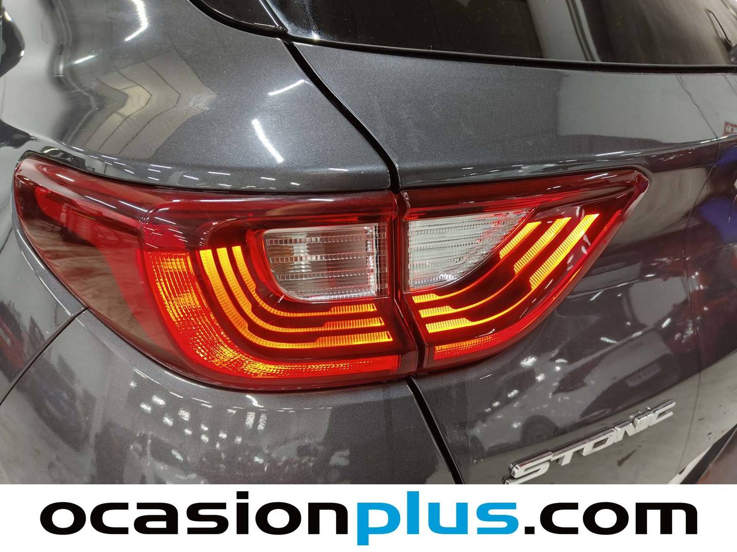 Acabados KIA Stonic Kia Stonic 1.0 T-GDi Black Edition (120 CV)