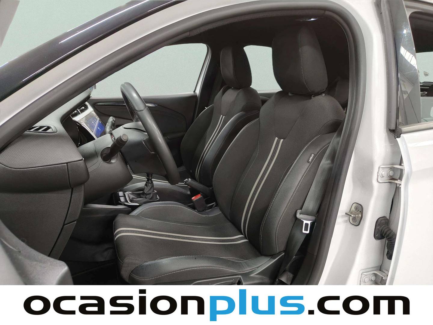 Foto asientos delanteros Opel Corsa Opel Corsa 1.2 T XHL GS (100 CV)
