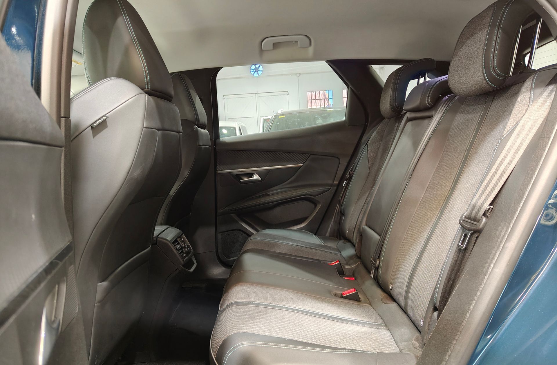 Peugeot 3008 PureTech 130 Allure - foto 15