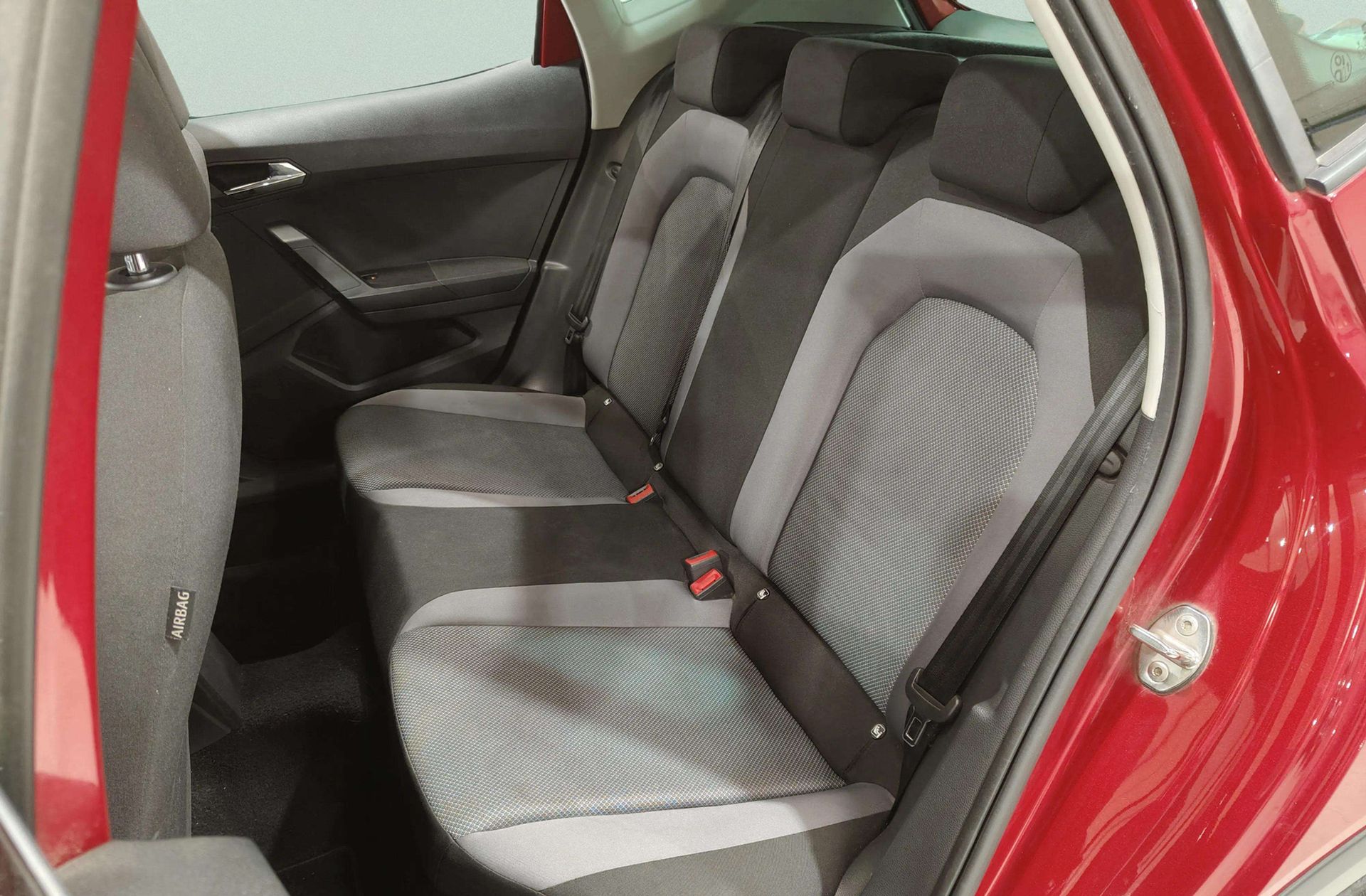SEAT Arona 1.6 TDI Ecomotive Style - foto 11