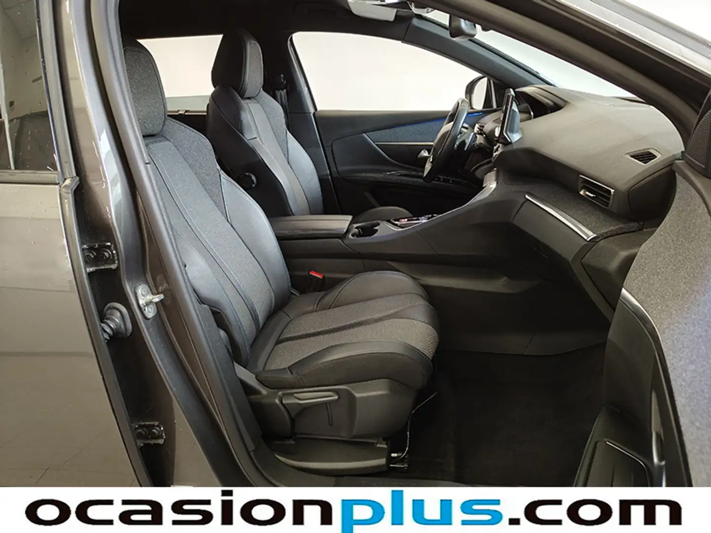 Foto Peugeot 5008 Peugeot 5008 PureTech 130 S&S Allure Pack EAT8 (130 CV) 7 Plazas