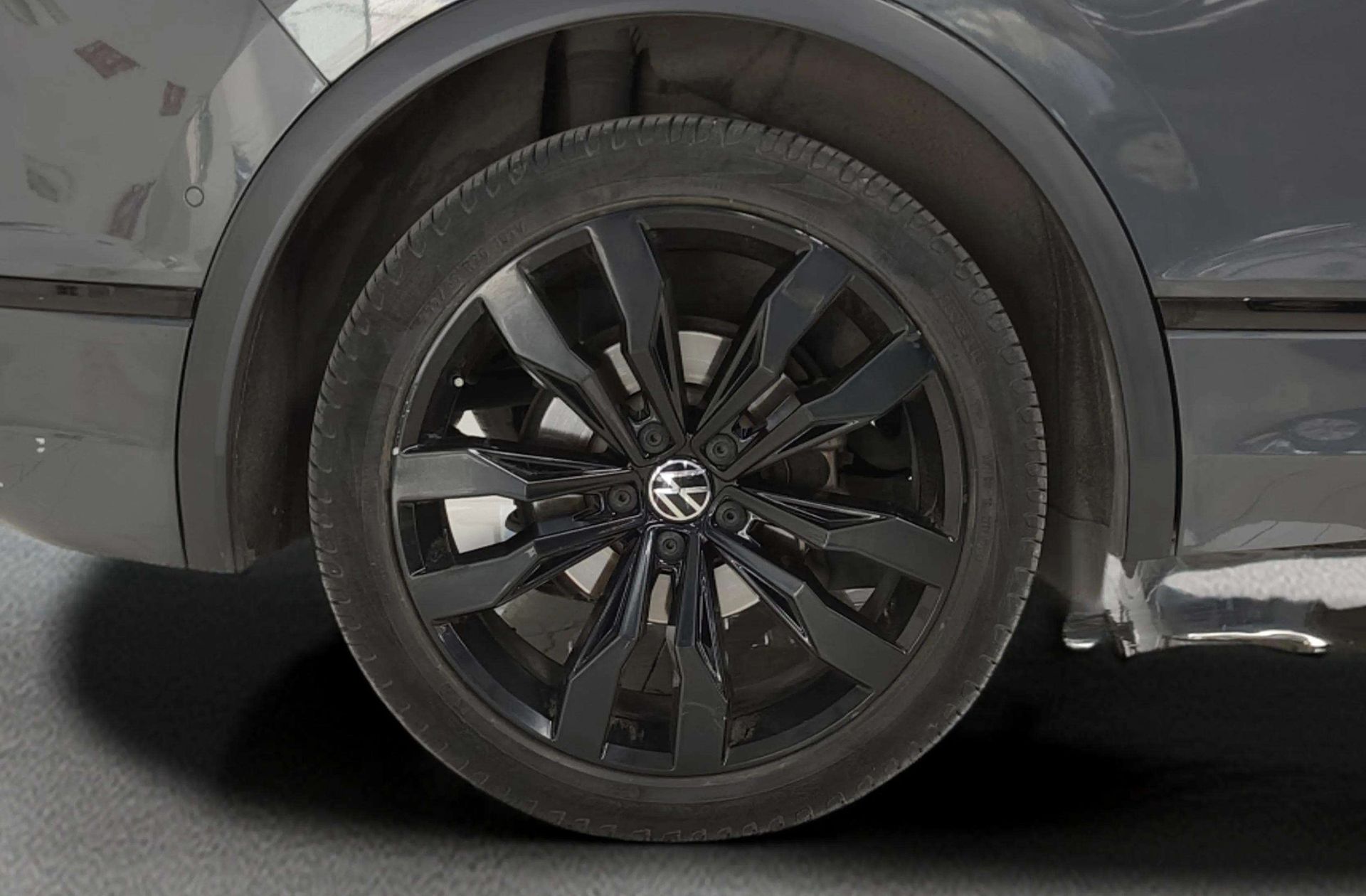 Volkswagen Tiguan R-Line 1.5 TSI DSG - foto 42