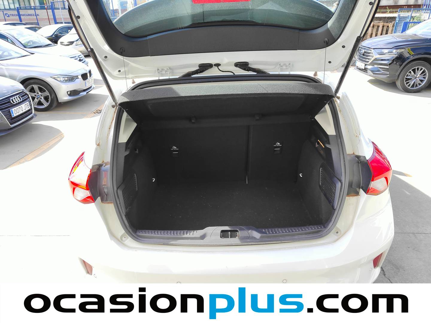 Fotos maletero Ford Focus Ford Focus 1.5 Ecoblue Trend+ (120 CV)