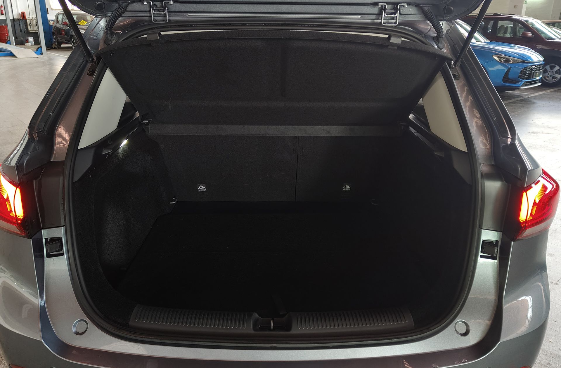 MG ZS 1.5 Hybrid+ Luxury - foto 17