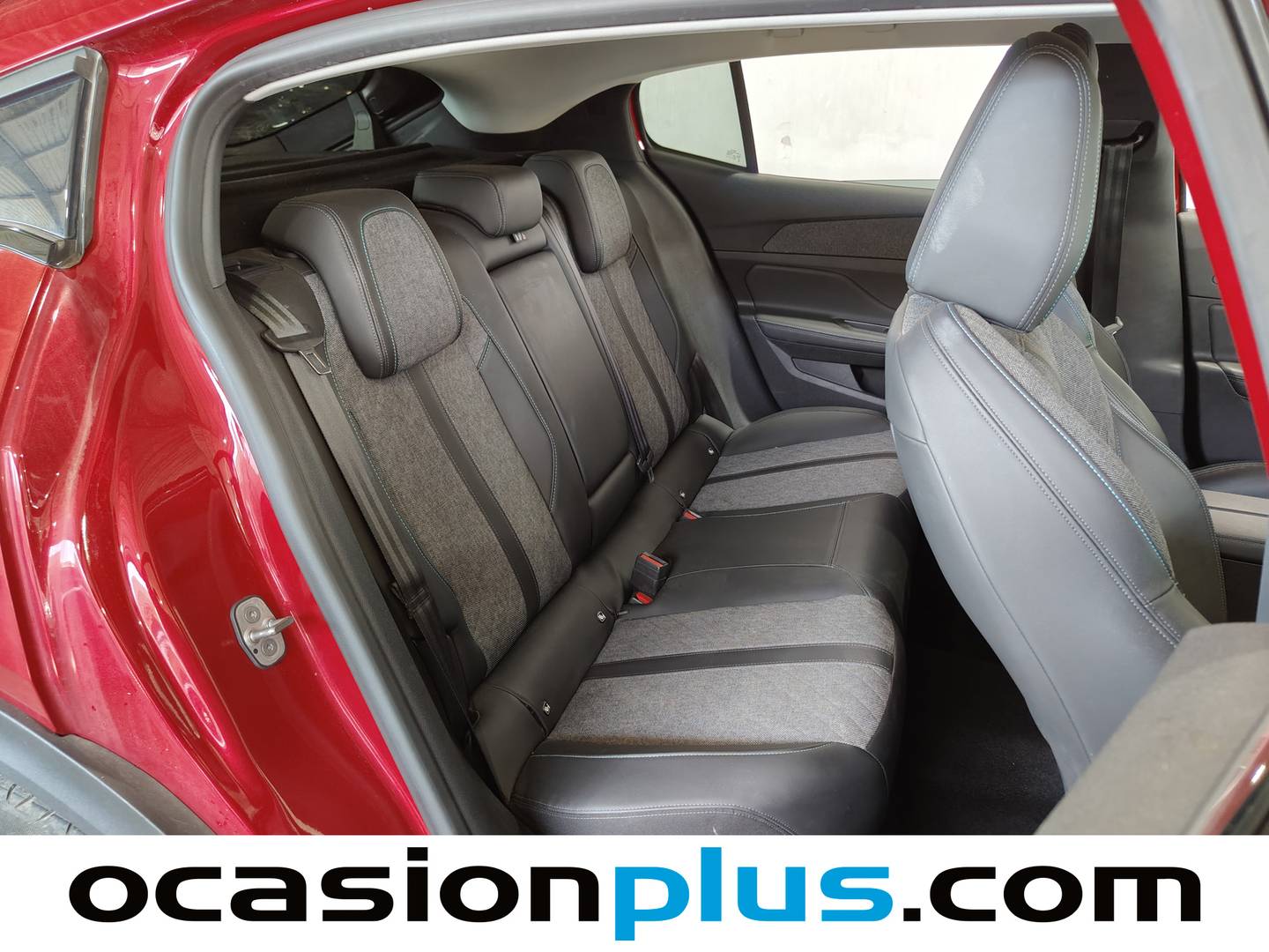 Foto Peugeot 408 Peugeot 408 Puretech 130 Allure Pack EAT8 (130 CV)