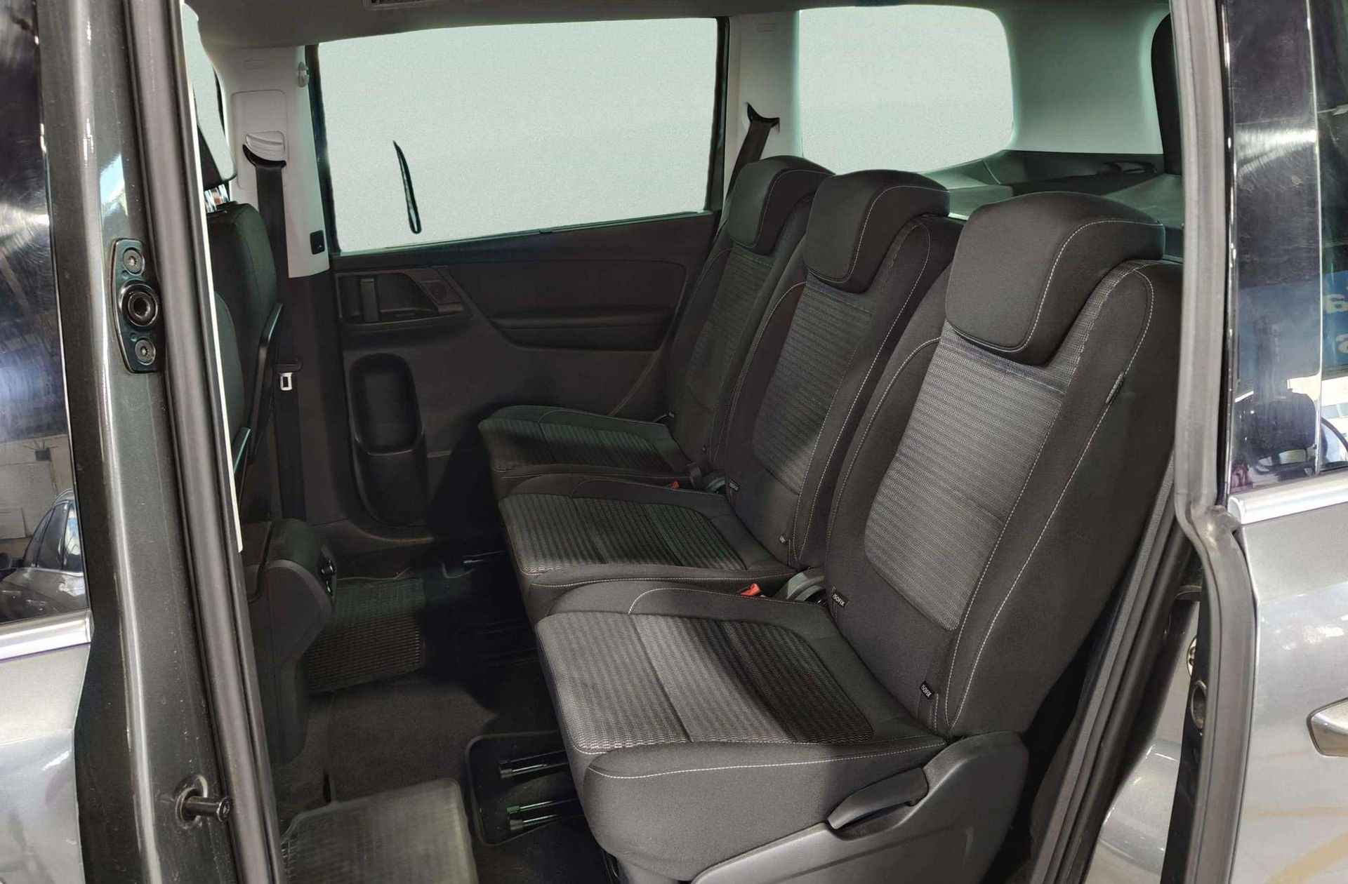 SEAT Alhambra 2.0 TDI Xcellence Travel Edition DSG - foto 13