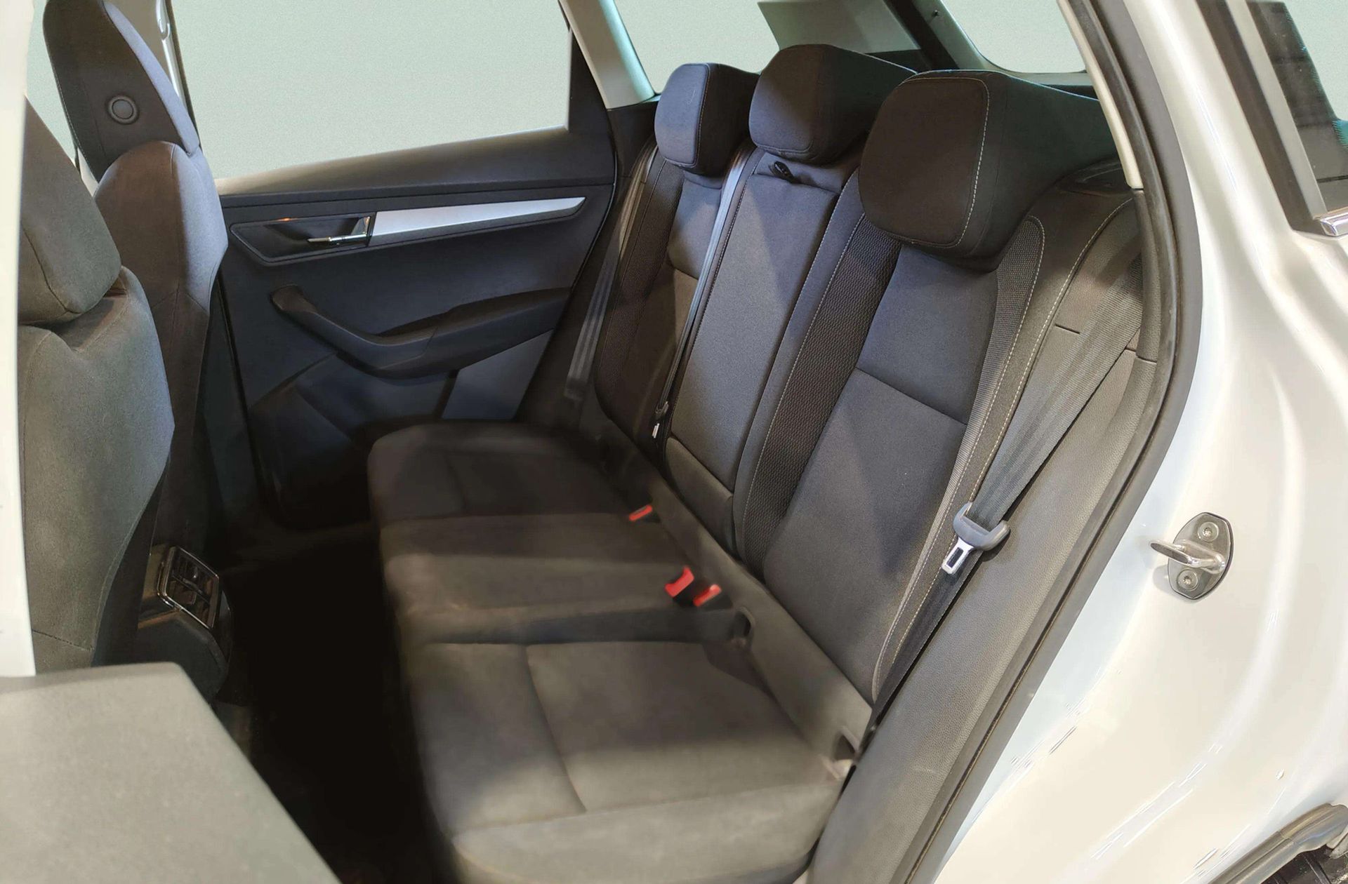 Škoda Karoq 2.0 TDI Selection - foto 12