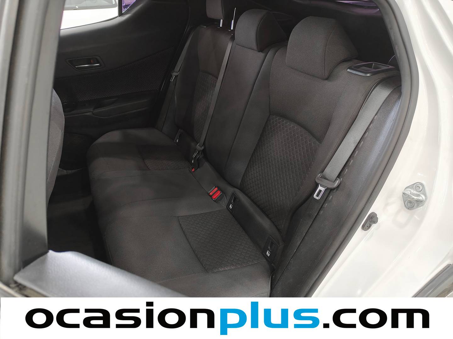 Foto asientos traseros Toyota C-HR Toyota C-HR 1.8 125H Active (122 CV)