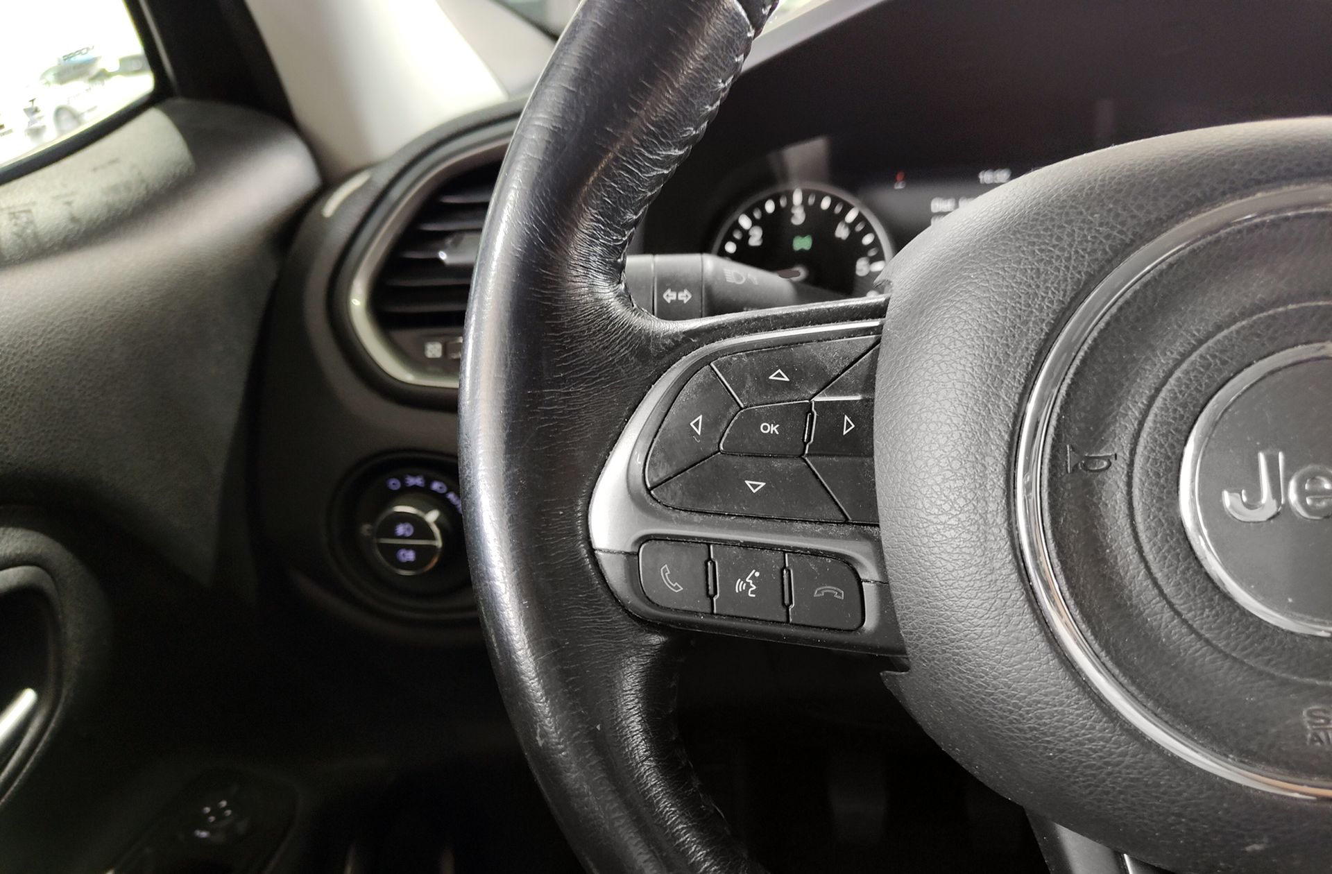 Jeep Renegade 1.6 MultiJet Limited 4x2 - foto 27