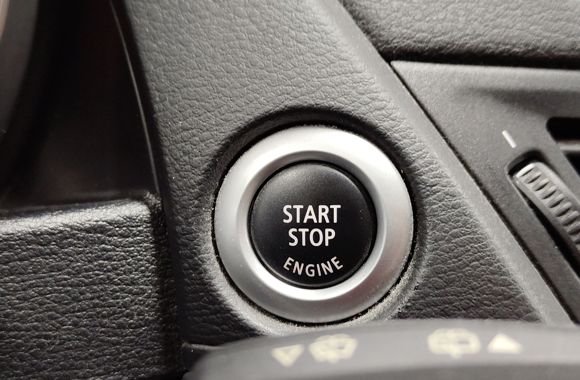BMW X1 sDrive18d - foto 29