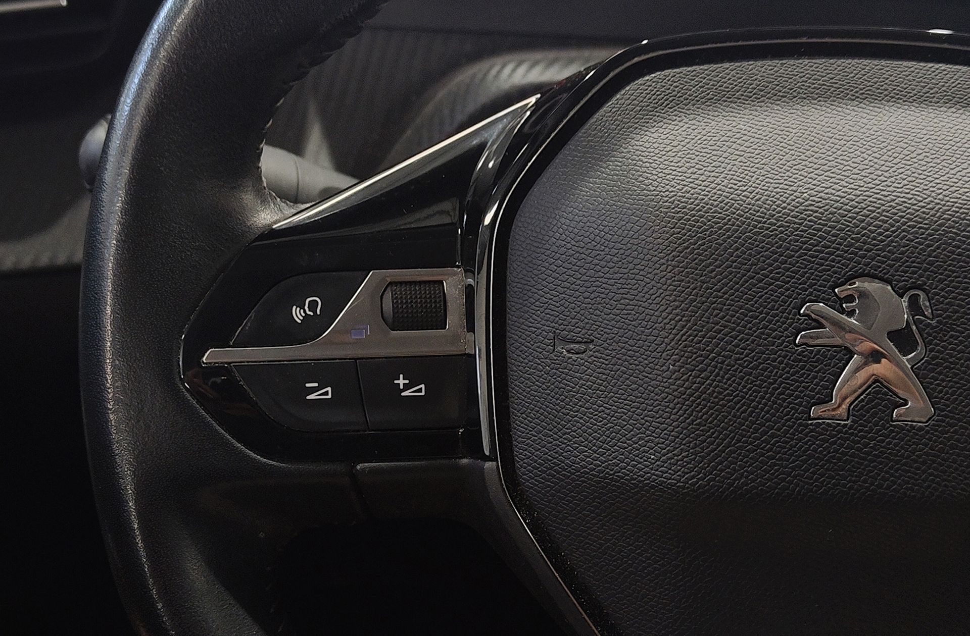 Peugeot 2008 PureTech 100 Active Pack - foto 26