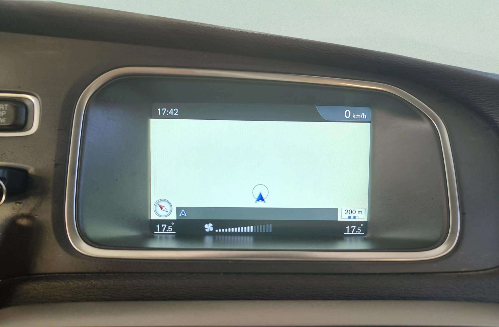 Volvo V40 D2 Kinetic - foto 7