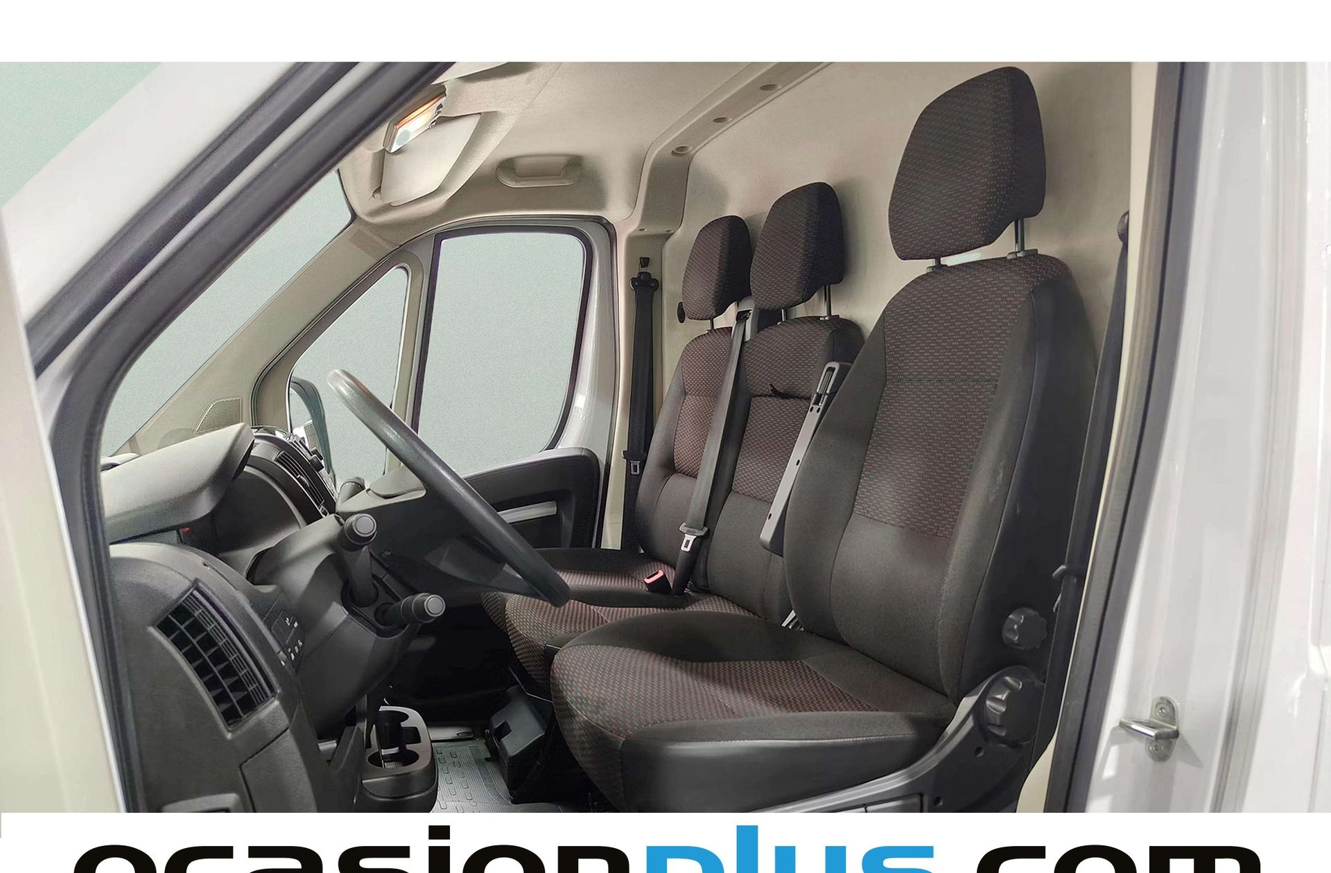 Citroën Jumper Furgon BlueHDi 140 35 L3H3 - foto 8