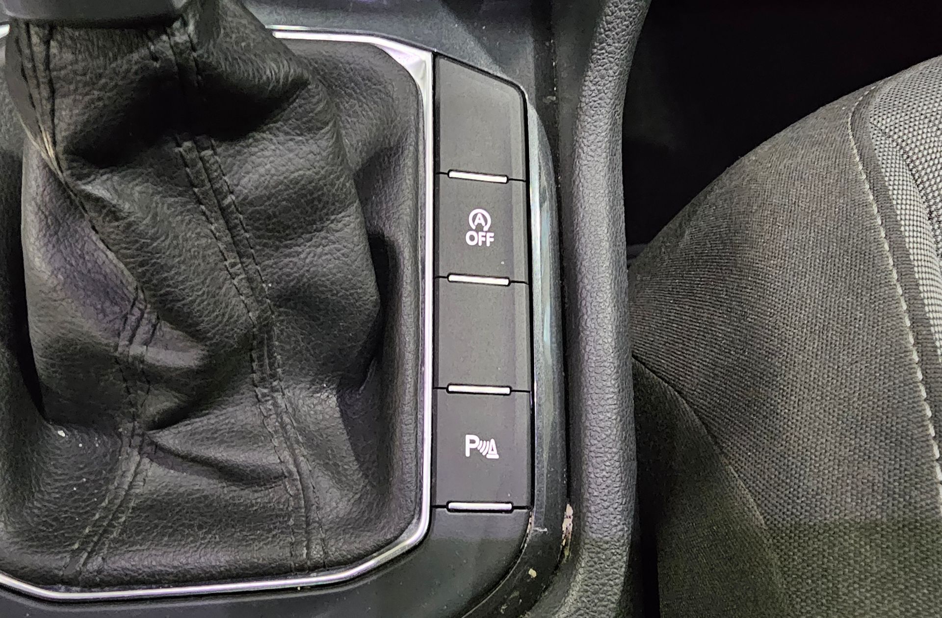Volkswagen Tiguan Life 2.0 TDI DSG - foto 14